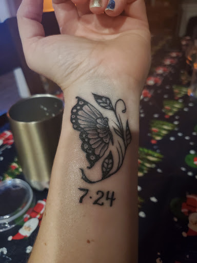 Tattoo Shop «Trilogy Tattoo Co», reviews and photos, 701 Lynnhaven Pkwy, Virginia Beach, VA 23452, USA