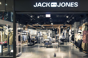 JACK & JONES