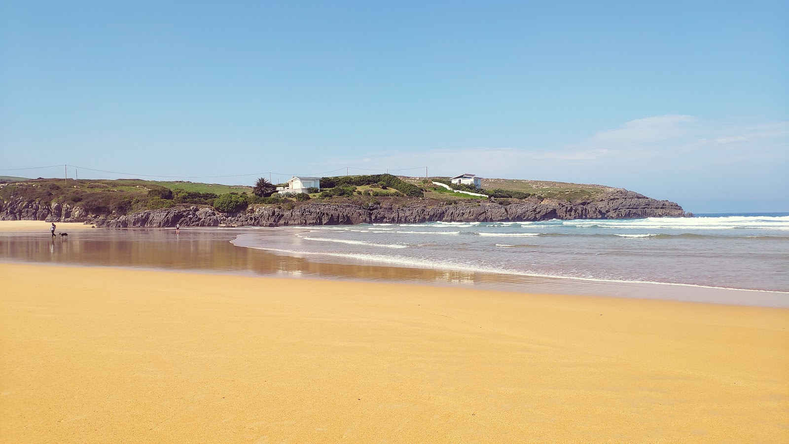 Photo of Playa de Cuberris with spacious bay