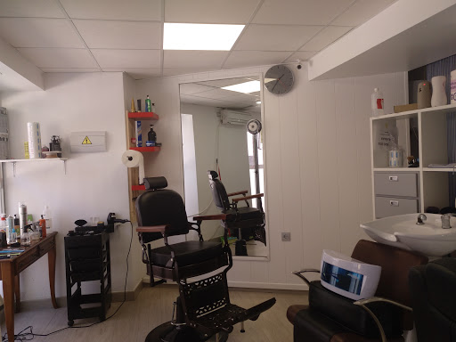 Peluquería de Caballeros  laserreta en Cartagena, Murcia