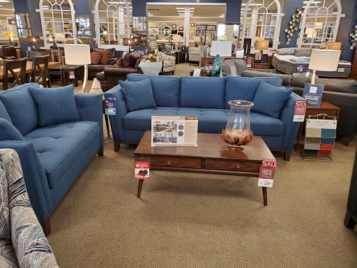 Furniture Store «Raymour & Flanigan Furniture and Mattress Store», reviews and photos, 85 Viewmont Mall, Scranton, PA 18508, USA