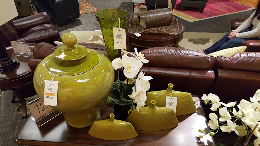 Furniture Store «La-Z-Boy Furniture Galleries», reviews and photos, 2035 Mackenzie Way, Cranberry Twp, PA 16066, USA