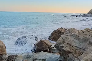 Shkorpilovtsi beach - south image