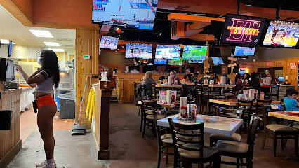 Hooters - 9807 South Blvd, Charlotte, NC 28273