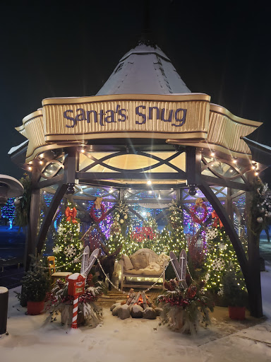 Shopping Mall «Village Of Rochester Hills», reviews and photos, 104 Adams Rd, Rochester, MI 48309, USA