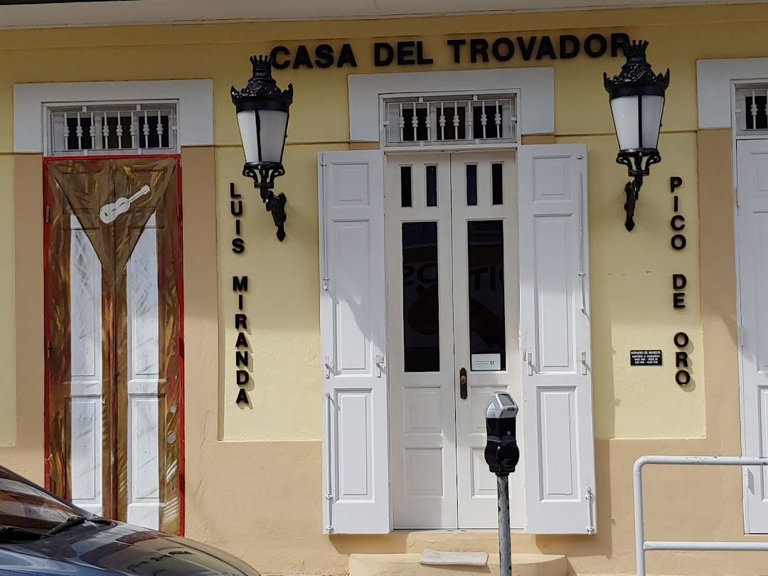 Casa del Trovador Luis Miranda Pico de Oro in the city Caguas