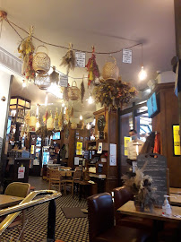 Atmosphère du Restaurant Café Odessa - Brasserie parisienne tendance - n°18