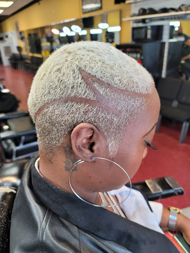 Barber Shop «100 Degrees Barber Shop», reviews and photos, 8120 Mall Pkwy #420, Lithonia, GA 30038, USA