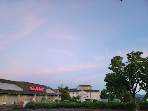 Department Store «Bi-Mart», reviews and photos, 2800 NE Hogan Dr, Gresham, OR 97030, USA
