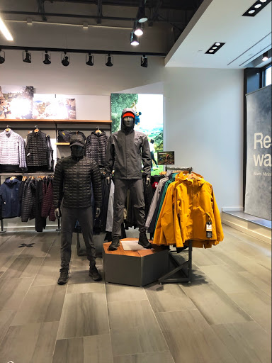 Clothing Store «The North Face», reviews and photos, 8080L Tysons Corner Center, Tysons, VA 22102, USA