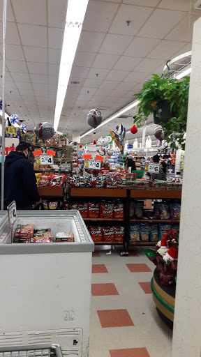 Grocery Store «Market Basket», reviews and photos, 11 Wood St, Lowell, MA 01851, USA