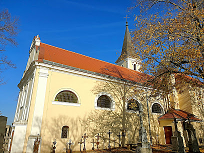 Katholische Kirche Neusiedl an der Zaya (St. Peter und Paul)