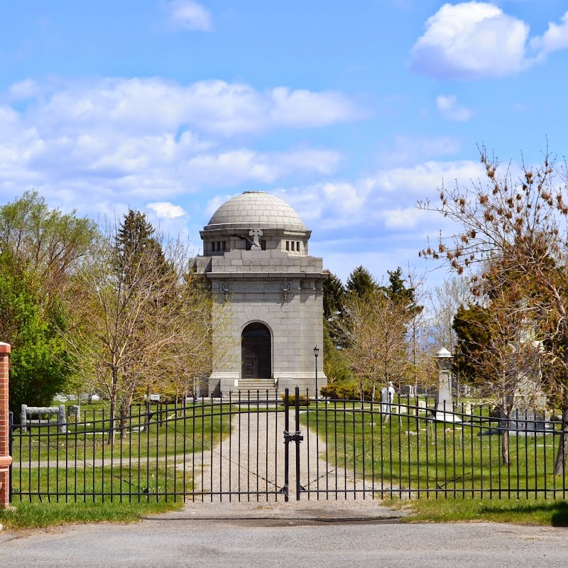 Resurrection Cemetery