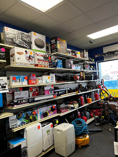 Pawn Shop «Family Jewelry & Loan», reviews and photos, 422 N Green Bay Rd, Waukegan, IL 60085, USA