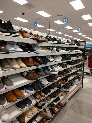 Clothing Store «Ross Dress for Less», reviews and photos, 19330 Plummer St, Northridge, CA 91324, USA