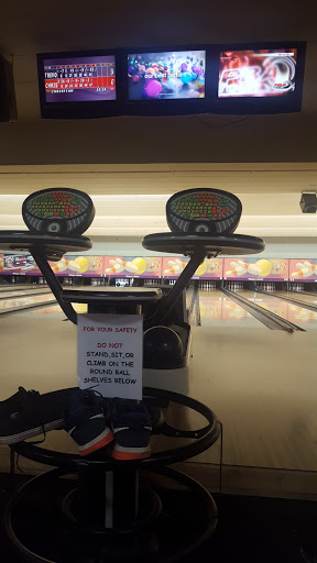 Bowling Alley «Plaza Lanes», reviews and photos, 2701 Douglas Ave, Des Moines, IA 50310, USA
