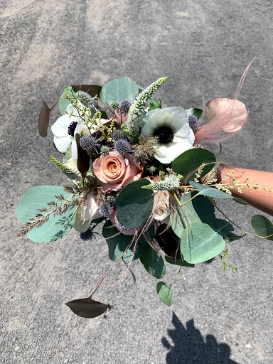 Florist «Petals & Vines», reviews and photos, 410 Main St E, Monmouth, OR 97361, USA