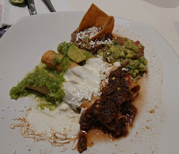 Vips Gonzalitos photo