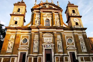Piazza San Pietro image