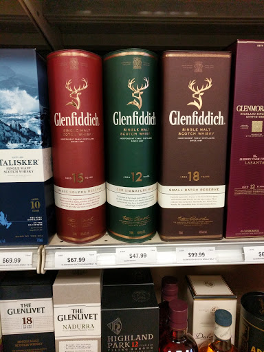 Liquor Store «Suburban Liquor Shop», reviews and photos, 26 New Britain Ave, Rocky Hill, CT 06067, USA