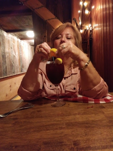 Restaurant «Ellacoya Barn & Grille», reviews and photos, 2667 Lake Shore Rd, Gilford, NH 03249, USA