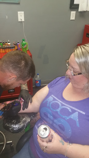 Tattoo Shop «South Pointe Ink - Tattoos & Piercings», reviews and photos, 1838 S Westnedge Ave, Kalamazoo, MI 49008, USA