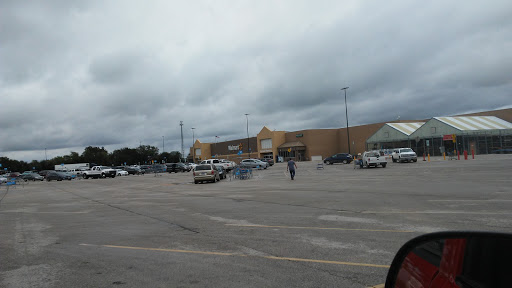Department Store «Walmart Supercenter», reviews and photos, 109 22nd St, Hondo, TX 78861, USA