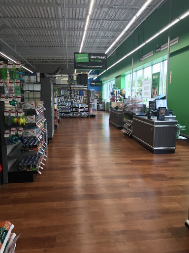 Pet Supply Store «Pet Supplies Plus», reviews and photos, 391 Broadway, Hillsdale, NJ 07642, USA