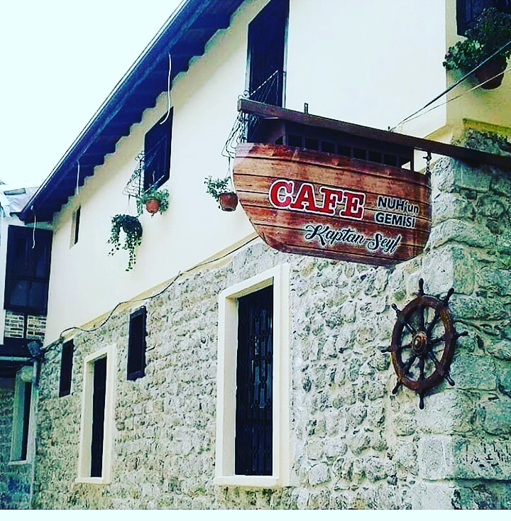 Nuhun Gemisi Kaptan Seyf Cafe