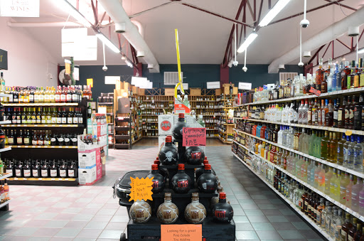 Liquor Store «Paris West Wood Wines & Liquor», reviews and photos, 1220 W Wood St, Paris, TN 38242, USA