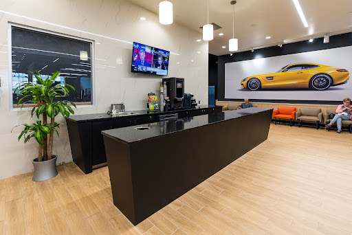 Mercedes Benz Dealer «Feldmann Imports Mercedes-Benz», reviews and photos, 4901 American Blvd W, Bloomington, MN 55437, USA