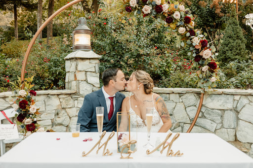 Florist «Wisteria Grove», reviews and photos, 339 E Arrow Hwy, Claremont, CA 91711, USA