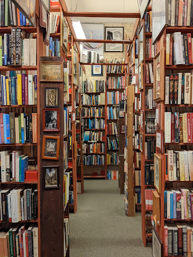 Used Book Store «Downtown Books Bought & Sold», reviews and photos, 624 N Broadway St, Milwaukee, WI 53212, USA