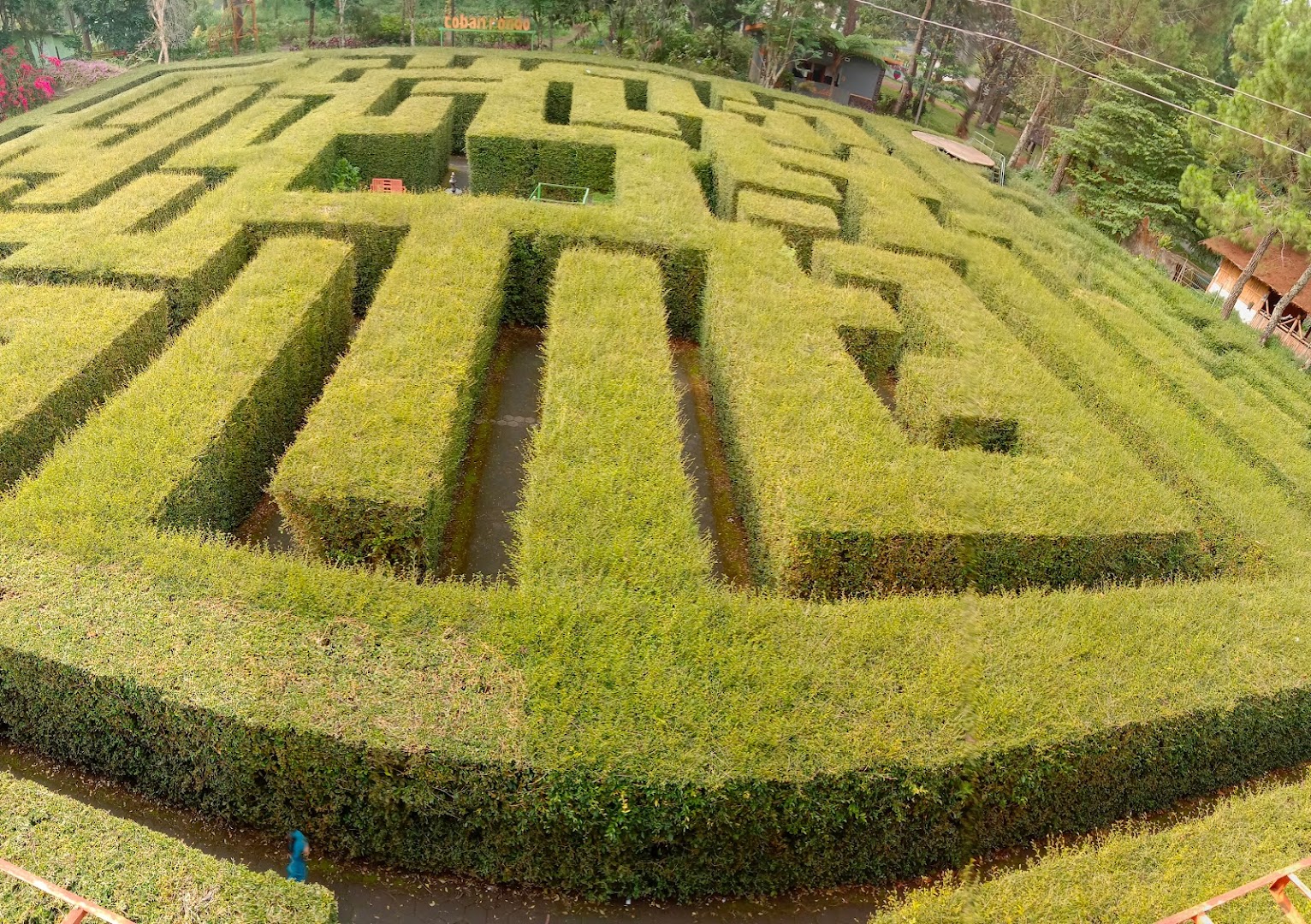 Taman Labirin Coban Rondo Photo