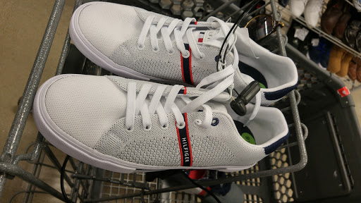 Clothing Store «Burlington Coat Factory», reviews and photos, 3350 Steelyard Dr, Cleveland, OH 44109, USA