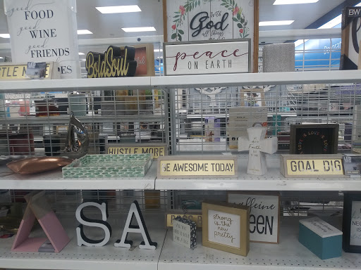 Clothing Store «Ross Dress for Less», reviews and photos, 4240 Kearny Mesa Rd, San Diego, CA 92111, USA