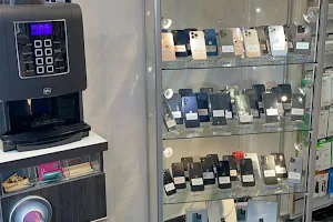 Daily Phones - Telefoonwinkel & Reparatie (Smartphone Store) Dokkum | Snel & Voordelig image