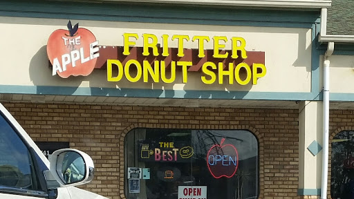 Donut Shop «Apple Fritter Donut Shop», reviews and photos, 741 E 9 Mile Rd, Ferndale, MI 48220, USA