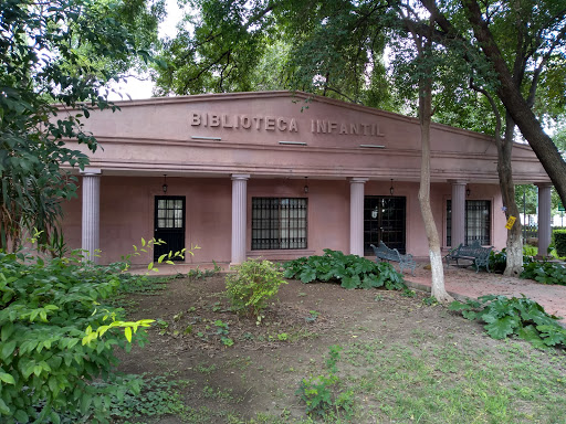 Biblioteca Infantil Mesa Redonda Panamericana