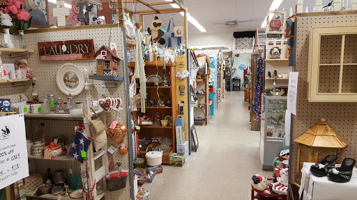 Antique Store «Craftiques Mall - Bandera Road», reviews and photos, 6751 Bandera Rd, San Antonio, TX 78238, USA