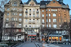 Fővám Square image