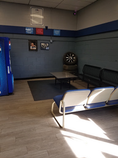 Used Auto Parts Store «US Auto Supply», reviews and photos, 2346 W Warren Ave, Detroit, MI 48208, USA