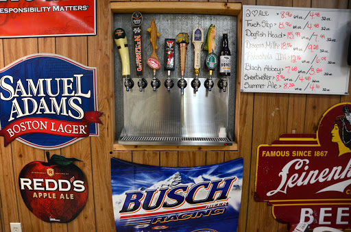 Liquor Store «Highway 64 Liquor Store», reviews and photos, 331 W College St, Pulaski, TN 38478, USA