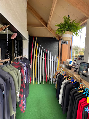 NO WAX Surfshop à Erdeven