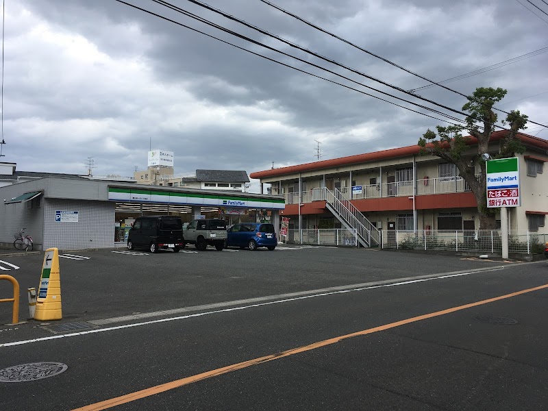 ファミリーマート 春日桜ヶ丘八丁目店