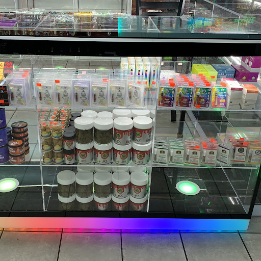 Vaporizer Store «27 Vape & Smoke», reviews and photos, 5268 S 27th St, Milwaukee, WI 53221, USA