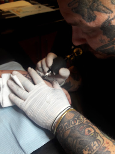 Body Piercing Shop «Atomic Tattoos», reviews and photos, 459 Brandon Town Center Dr, Brandon, FL 33511, USA