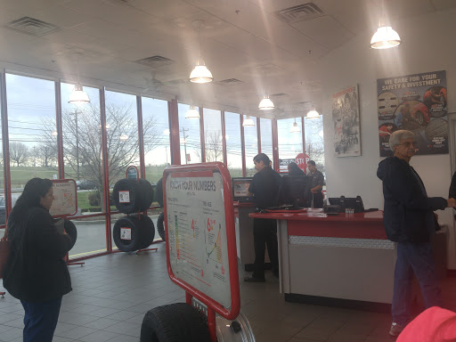 Tire Shop «Discount Tire Store - Spring Hill, TN», reviews and photos, 3000 Belshire Village Dr, Spring Hill, TN 37174, USA