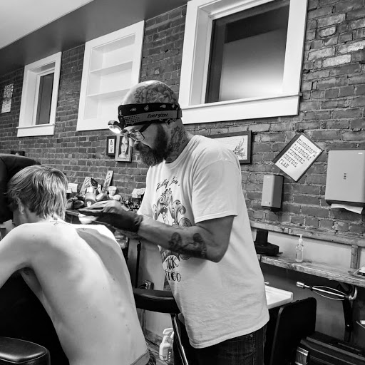 Tattoo Shop «The Shop», reviews and photos, 141 S Grand Ave, Fowlerville, MI 48836, USA