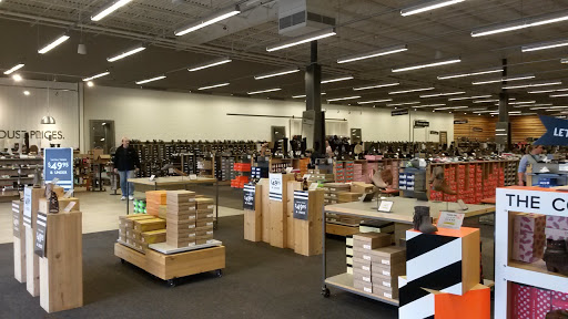 Shoe Store «DSW Designer Shoe Warehouse», reviews and photos, 25 Hazard Ave, Enfield, CT 06082, USA